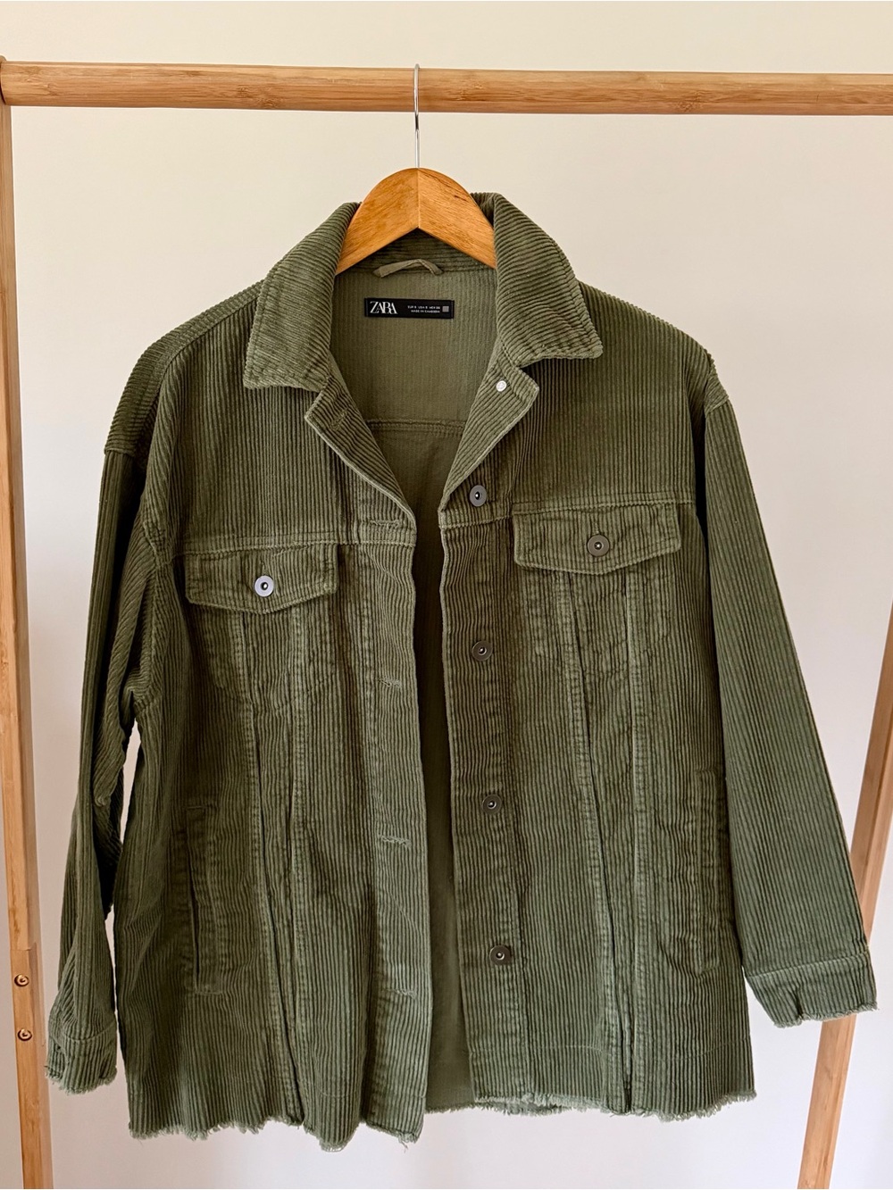 Zara Corduroy Collared Shirt Jacket Chore Shacket in Olive Green - S
